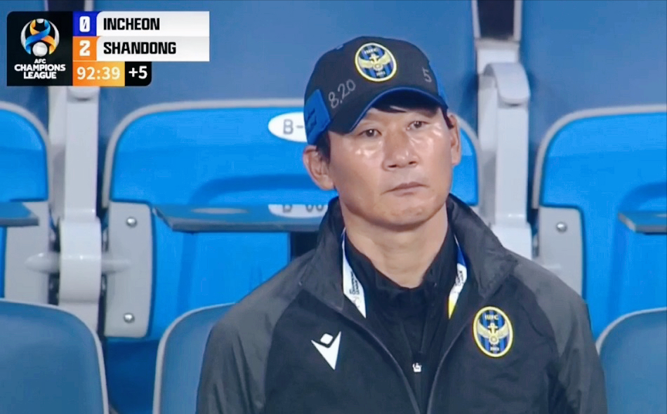 转折点！金州勇士临场应变；亚冠今夜攻防权衡；球迷炸锅；临场指挥获称赞(金州勇士夺冠官方照)