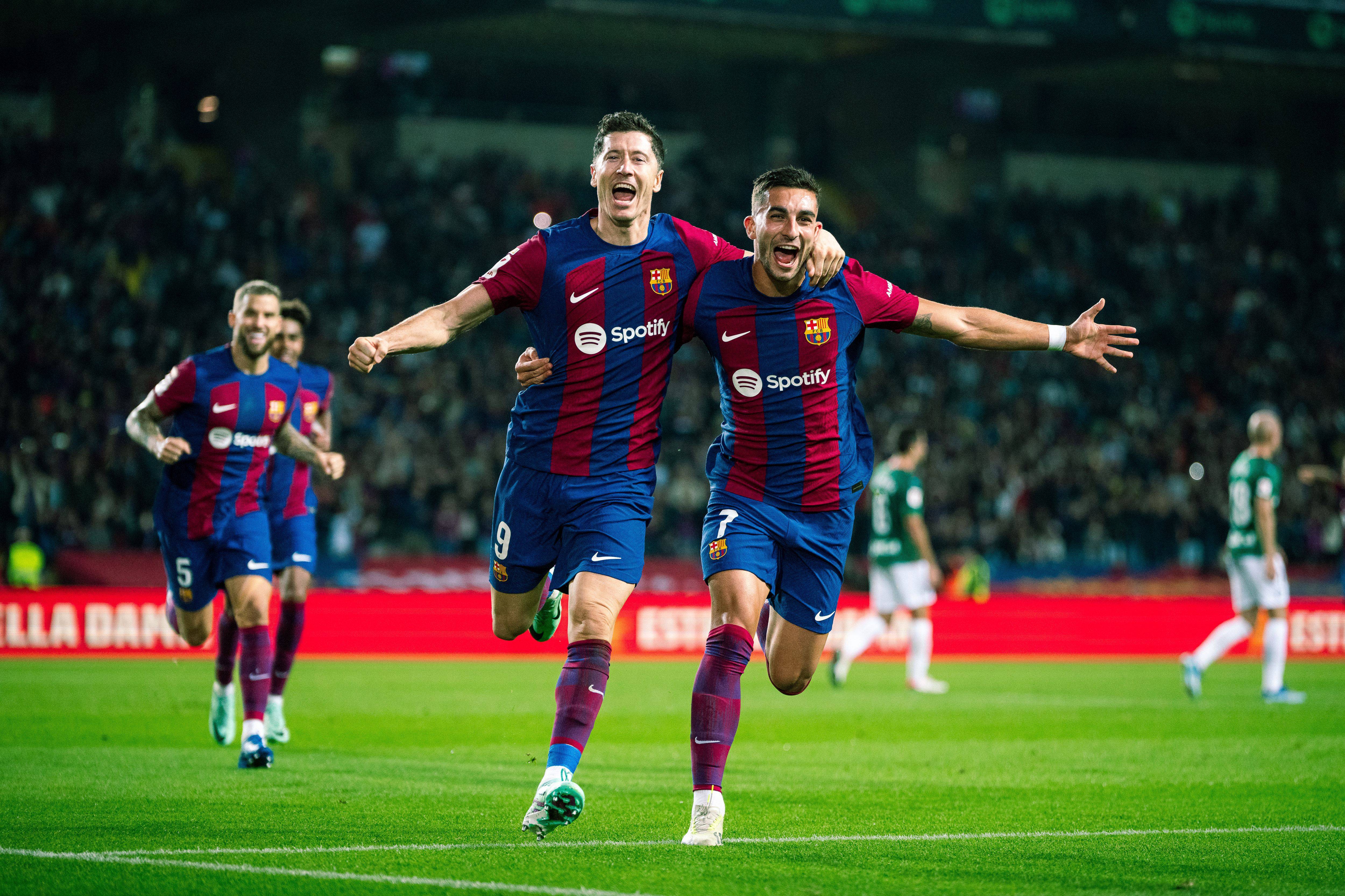 包含国际比赛日突围战来临，巴塞罗那围绕西甲战术微调，引发热议，数据趋势出现新变化的词条