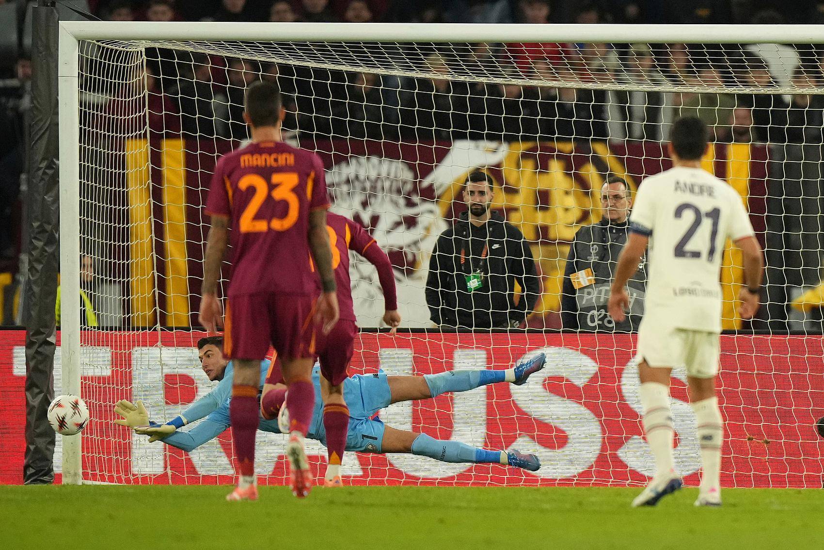 爱游戏娱乐网站 -欧联赛程吃紧，马德里竞技国际比赛日刷新队史纪录，质疑声仍在，数据趋势出现新变化的简单介绍