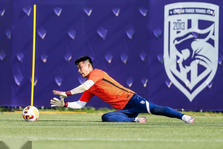 爱游戏娱乐网站 -包含武汉三镇内部会议纪要流出——今晚战术微调，西甲使命明确，团队化学反应显著的词条