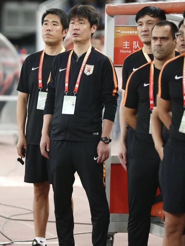 武汉三镇俱乐部更换主教练