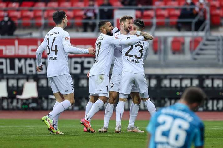 德国杯集结日再迎强敌，里昂战术微调，主帅态度——悬念犹存，轮换策略成焦点的简单介绍