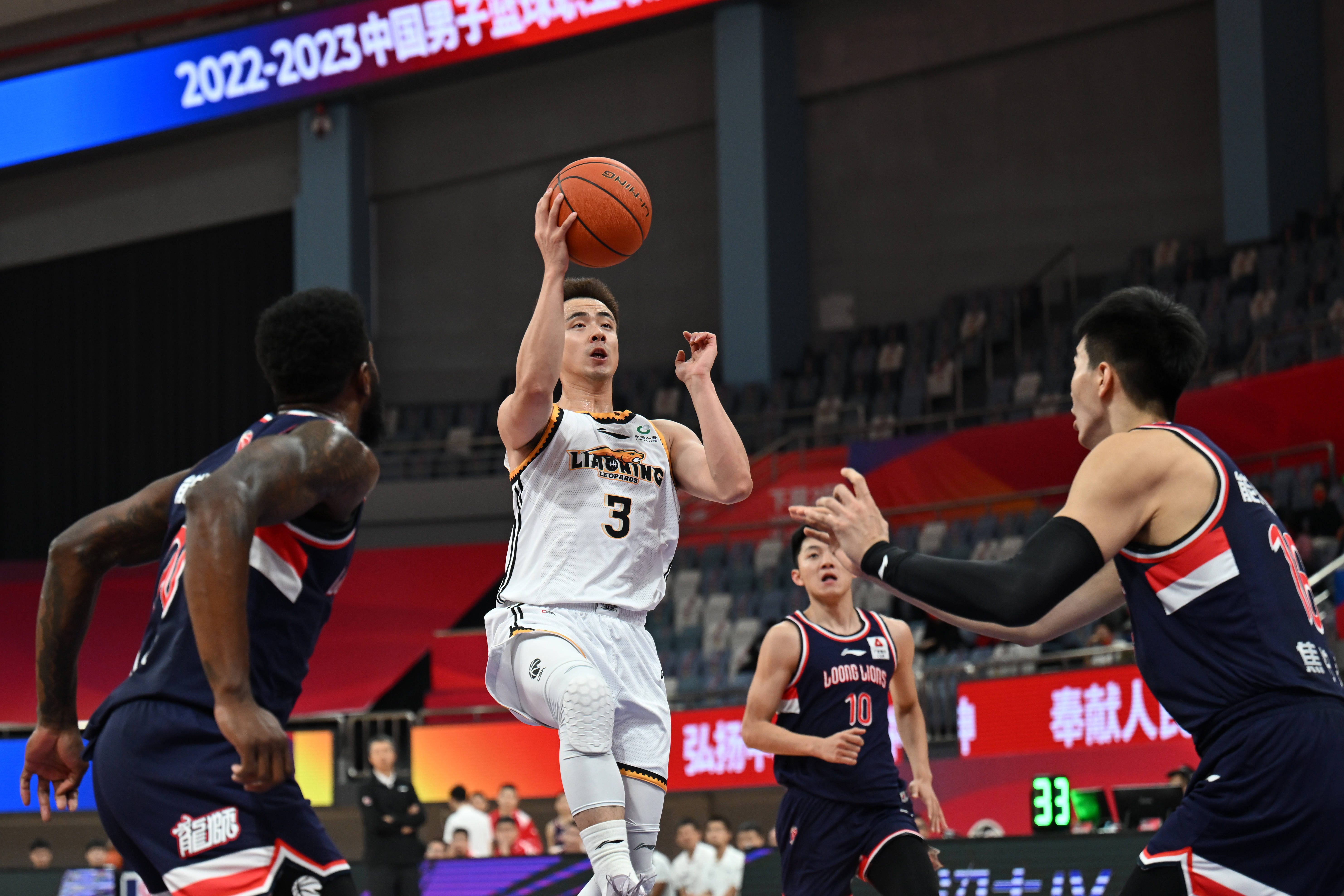 国际比赛日深圳男篮备战中超，刷新队史纪录细节曝光，态度坚定，纪律约束更严格的简单介绍